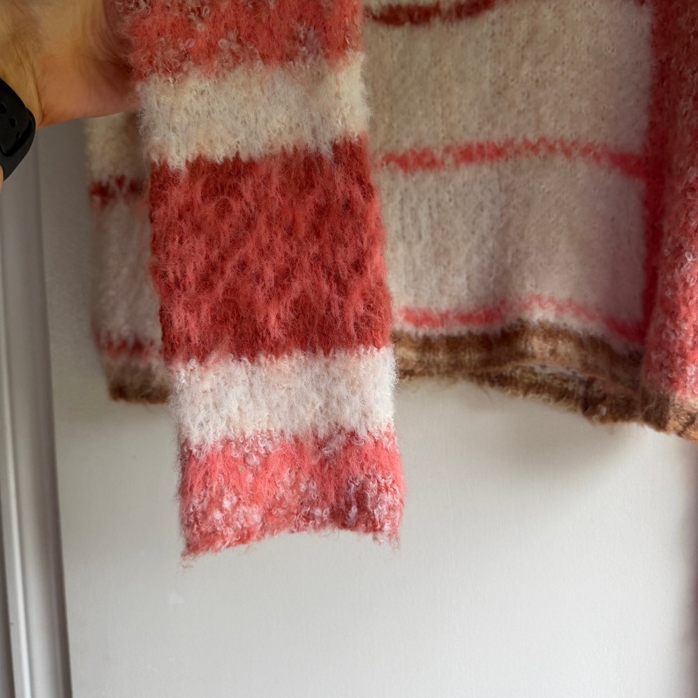 Free People Champagne Dream Comb Fuzzy Striped Cropped Sweater XS OB1530920 - Picture 3 of 8